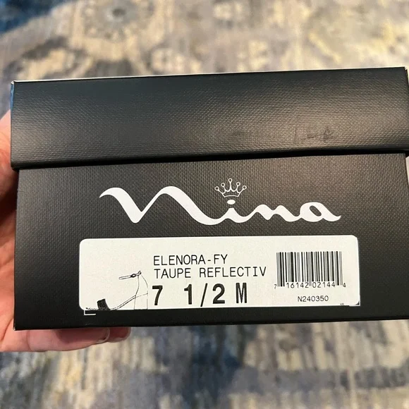 Nina Elenora Embellished Sandals in Taupe Size 7.5 - Picture 3 of 7